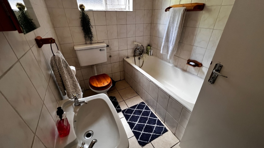 9 Bedroom Property for Sale in Waverley Free State